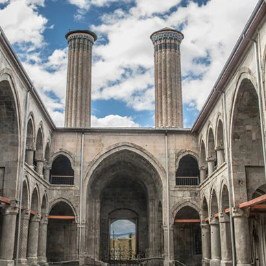 Erzurum Havalimanı araç kiralama